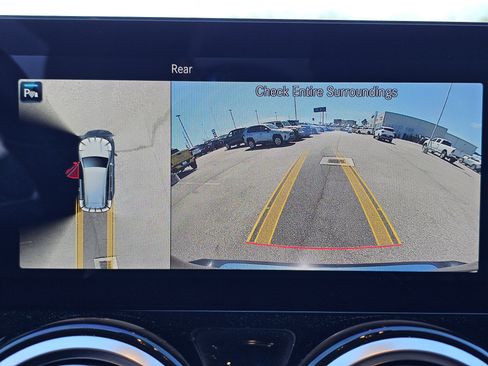 Used 2022 Mercedes-Benz GLB 250 GLB 250 SUV image 31