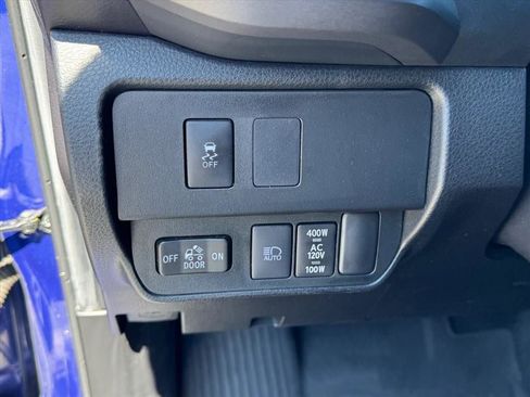 Used 2022 Toyota Tacoma TRD Sport w/ Technology Package image 21