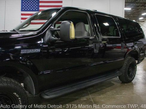 Used 2005 Ford Excursion XLT AWD/4WD image 20
