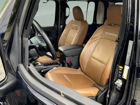 Used 2022 Jeep Gladiator Rubicon w/ Trailer Tow Package image 25