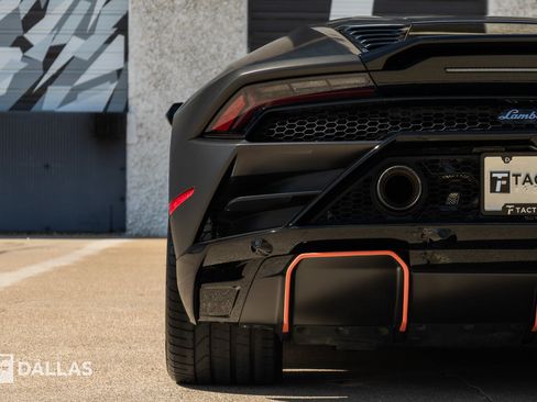 Used 2022 Lamborghini Huracan EVO RWD image 14