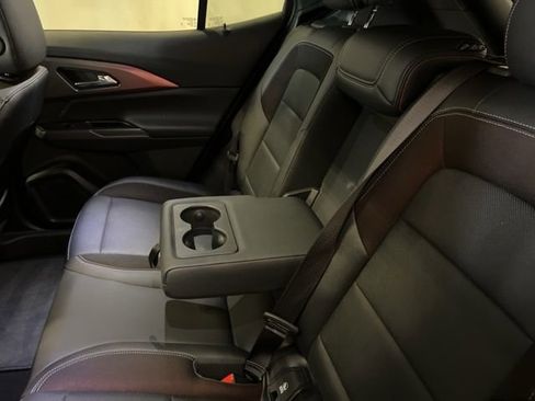 Used 2025 Chevrolet Equinox EV RS w/ LPO, All-Weather Mat Package FWD image 23