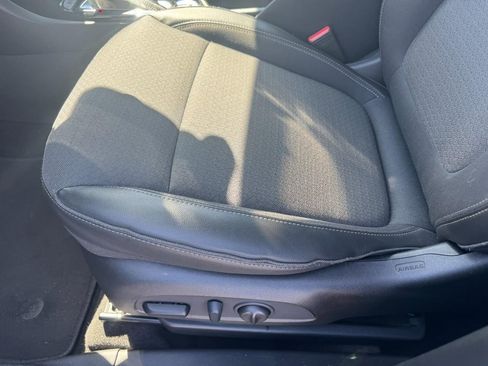 Used 2023 Buick Encore GX Select image 17