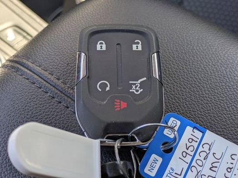 Used 2022 GMC Terrain SLE w/ Driver Convenience Package image 36