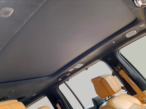 Used 2022 Jeep Grand Wagoneer Series III w/ Rear Seat Video Group 1 AWD/4WD image 14