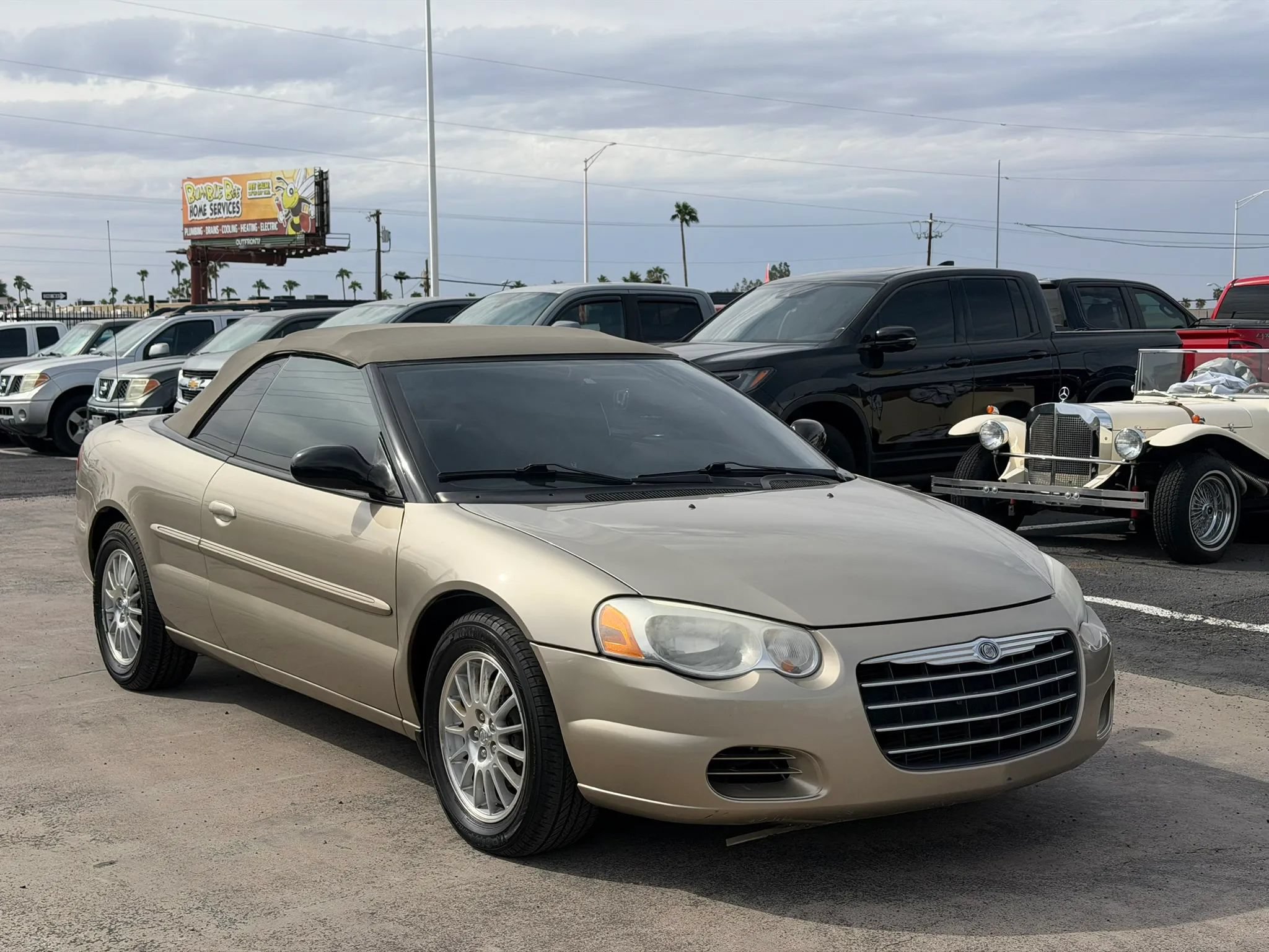 Used 2004 Chrysler Sebring LX w/ Security Group FWD image 12