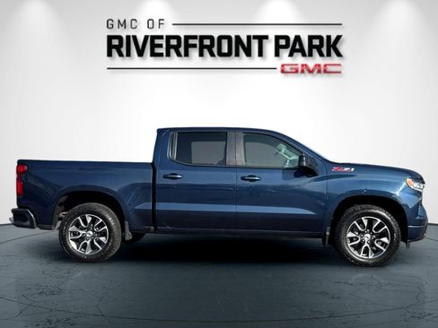 Used 2022 Chevrolet Silverado 1500 RST image 2