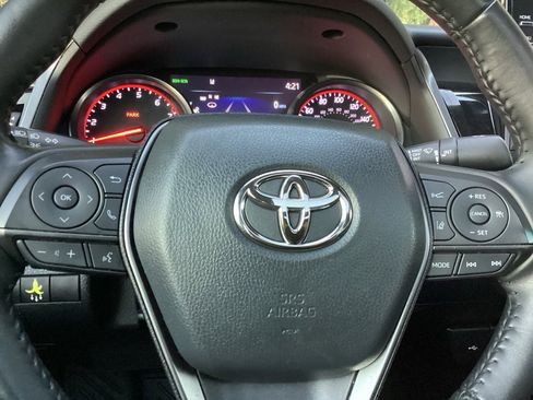 Used 2021 Toyota Camry XSE image 18