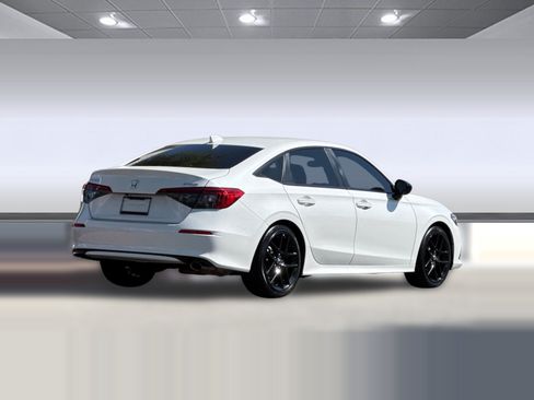 Used 2023 Honda Civic Sport image 8