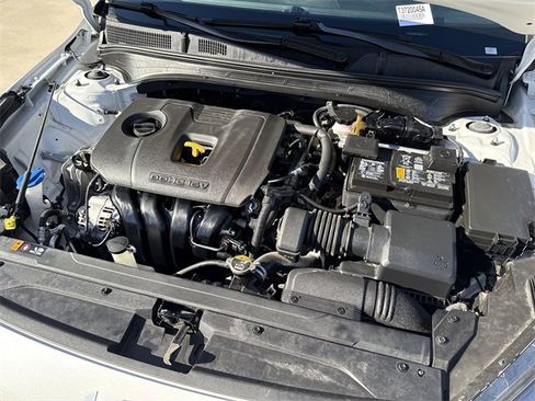 Used 2024 Kia Forte GT-Line image 19