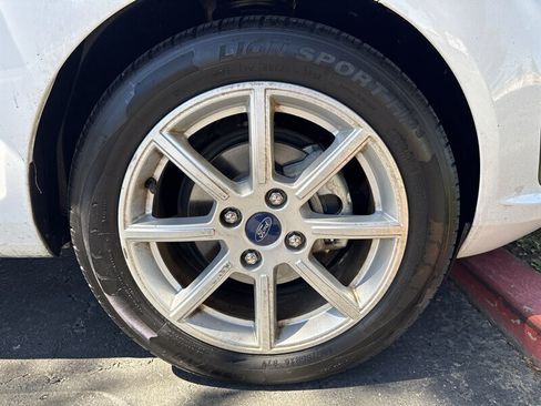 Used 2015 Ford Fiesta SE w/ Equipment Group 201A FWD image 15