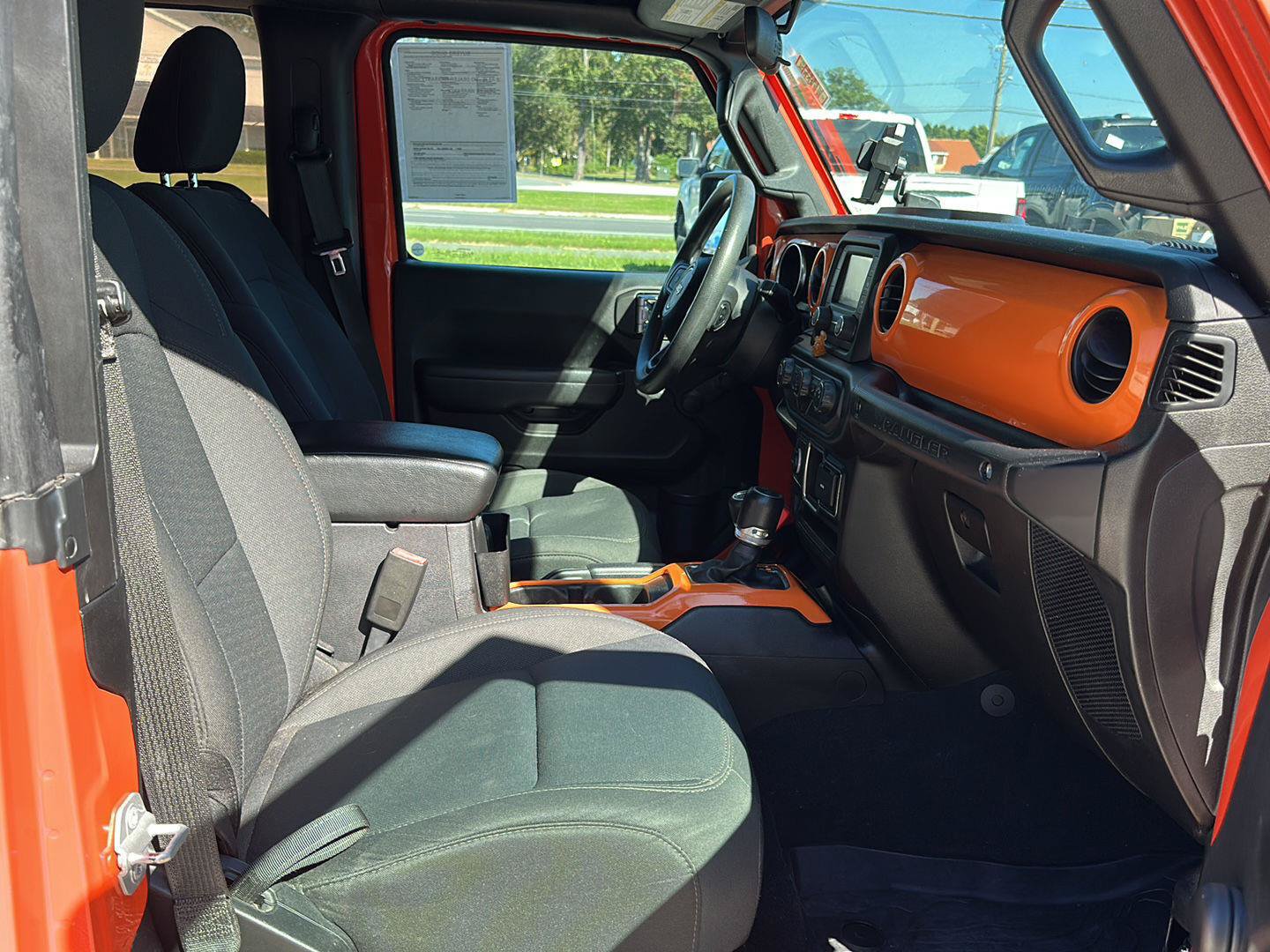 Used 2018 Jeep Wrangler Sport AWD/4WD image 10