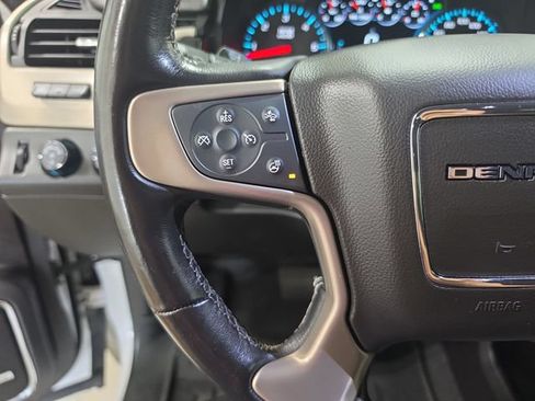Used 2020 GMC Yukon XL Denali w/ Denali Ultimate Package AWD/4WD image 16