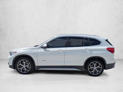Used 2018 BMW X1 xDrive28i image 9