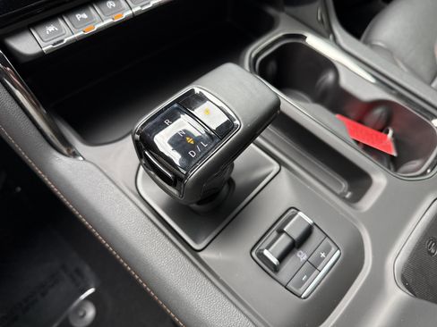 Used 2023 GMC Sierra 1500 AT4 image 24