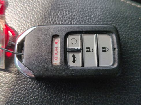 Used 2018 Honda Civic Touring image 31