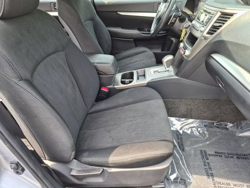 Used 2013 Subaru Outback 2.5i AWD/4WD image 27
