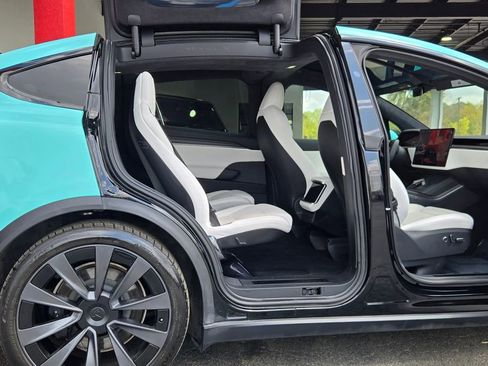 Used 2022 Tesla Model X Plaid AWD/4WD image 17