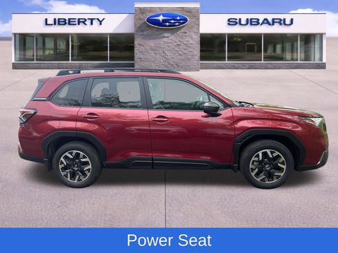 Used 2025 Subaru Forester Premium AWD/4WD image 8