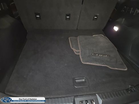 Used 2020 Ford Edge Titanium w/ Equipment Group 301A AWD/4WD image 15