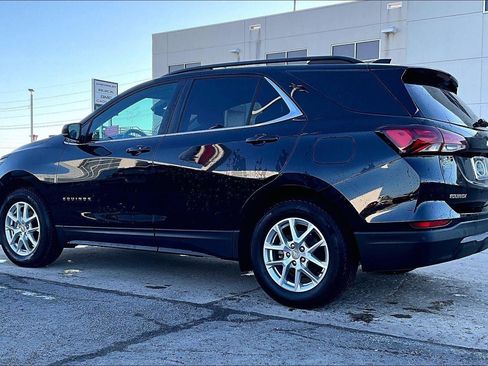 Used 2024 Chevrolet Equinox LT w/ LPO, Floor Liner Package FWD image 5