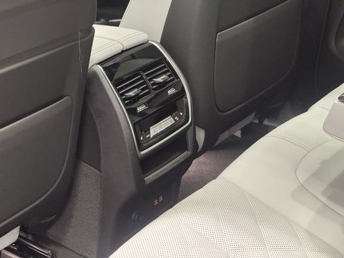 Used 2026 BMW X5 xDrive50e w/ M Sport Package image 20