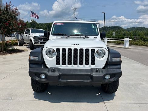 Used 2020 Jeep Gladiator Sport w/ Quick Order Package 24S AWD/4WD image 31