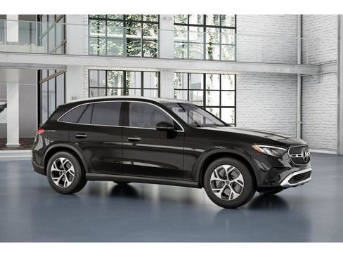 Used 2025 Mercedes-Benz GLC 350e 4MATIC image 13