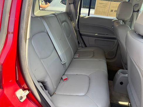 Used 2010 Chevrolet HHR LT FWD image 20