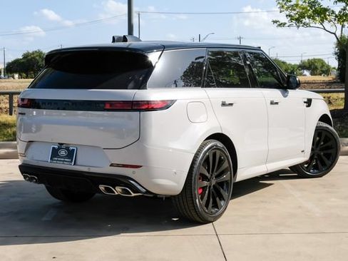 New 2026 Land Rover Range Rover Sport Dynamic SE AWD/4WD image 9