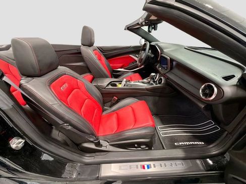 Used 2016 Chevrolet Camaro SS image 22