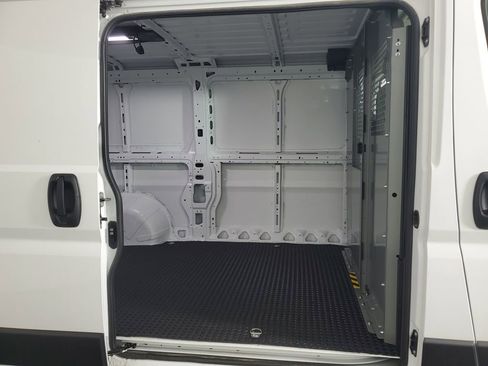Used 2024 RAM ProMaster 2500 w/ Quick Order Package 22G SLT image 13