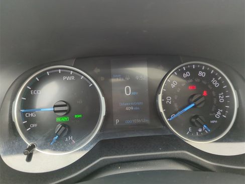 Used 2020 Toyota RAV4 XLE w/ Convenience Package image 22