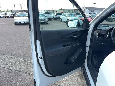 Used 2024 Chevrolet Equinox RS image 11