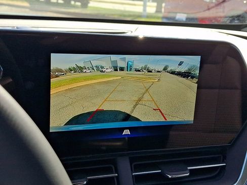 New 2026 Chevrolet Trax LT w/ Driver Confidence Package FWD image 13