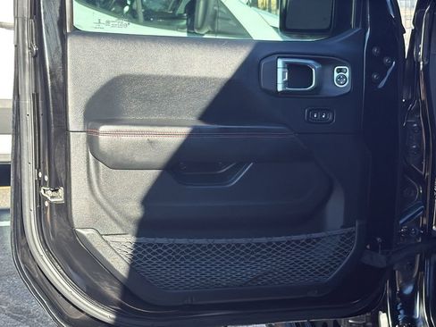 Used 2019 Jeep Wrangler Unlimited Rubicon AWD/4WD image 9