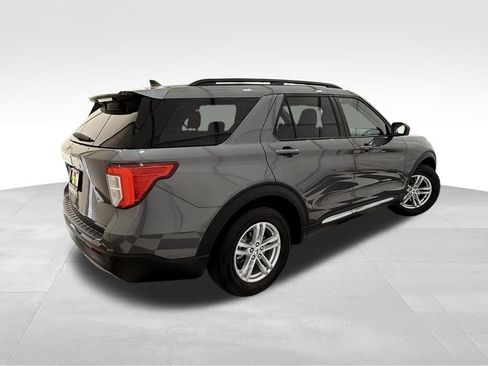 Used 2023 Ford Explorer XLT w/ Equipment Group 202A image 8