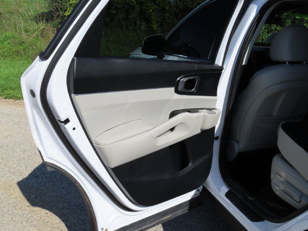 Used 2025 Kia Sorento S AWD/4WD image 30