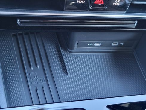 New 2025 Volkswagen Atlas Cross Sport SE image 30