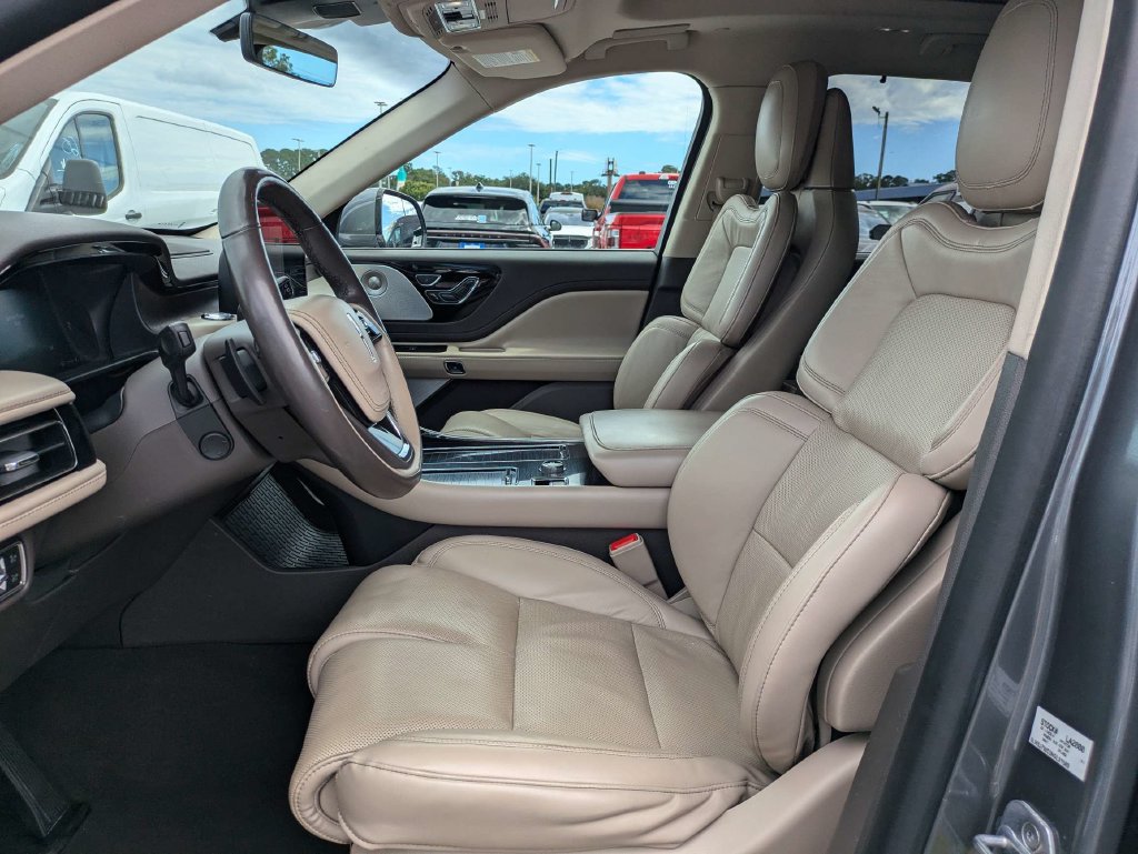 Used 2022 Lincoln Aviator Reserve w/ Equipment Group 201A RWD image 21