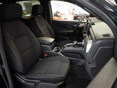 Used 2023 Chevrolet Colorado LT w/ LT Convenience Package II image 32