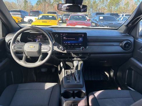 Used 2023 Chevrolet Colorado W/T image 11