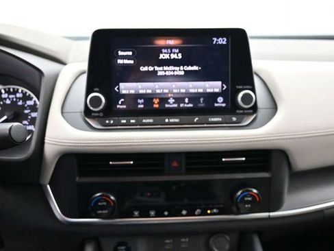 Used 2025 Nissan Rogue SV AWD/4WD image 17