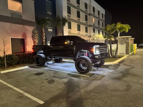 Used 2024 Ford F250 Platinum w/ FX4 Off-Road Package image 20