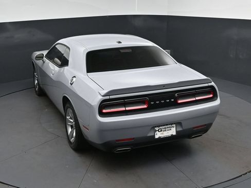 Used 2022 Dodge Challenger SXT RWD image 32