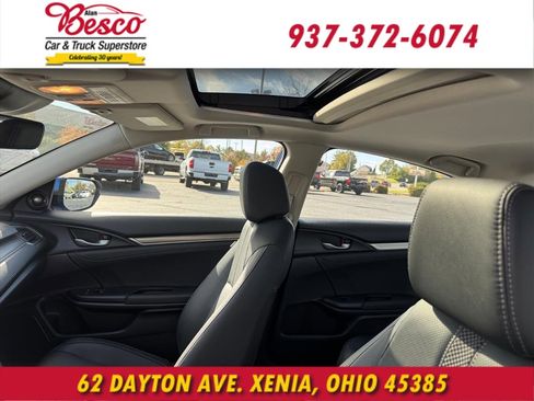 Used 2020 Honda Civic Touring image 10