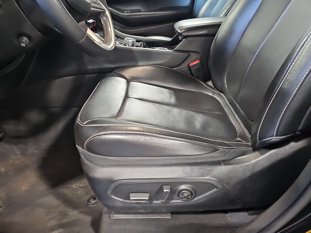 Used 2023 Jeep Grand Cherokee L Limited w/ Luxury Tech Group II AWD/4WD image 29