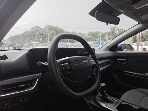 Used 2025 Kia K4 FWD image 4