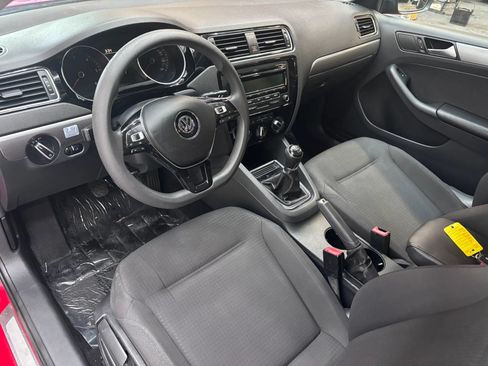 Used 2015 Volkswagen Jetta TDI S FWD image 7