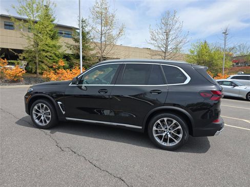 New 2026 BMW X5 xDrive40i w/ Climate Comfort Package AWD/4WD image 6